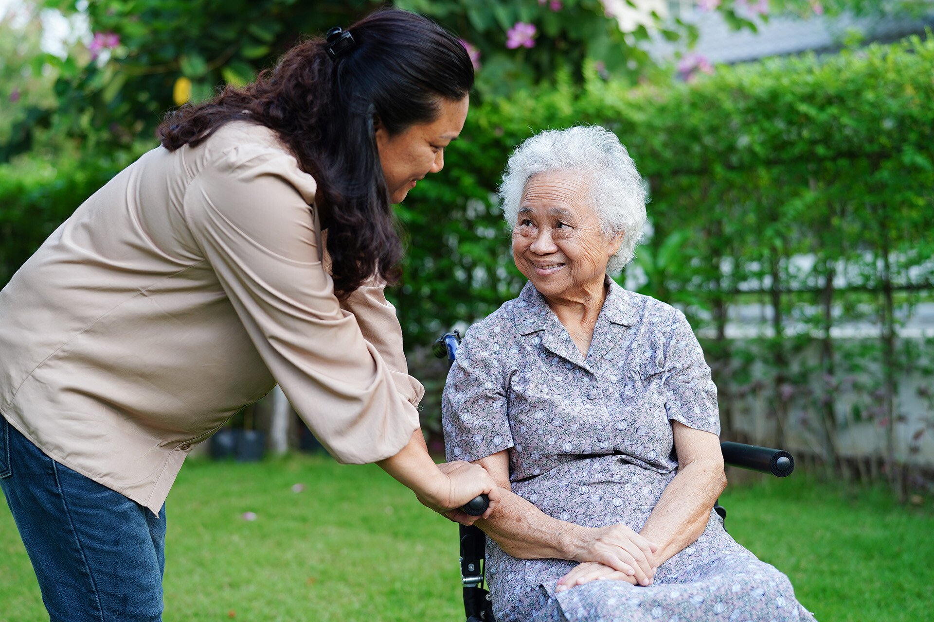 elderly-disabled-support-diverse
